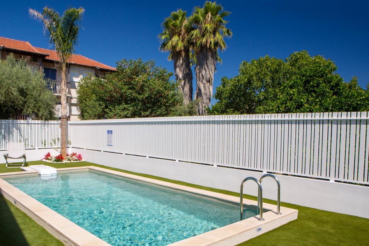 THE QUAD Luxury Villas Ligia Exterior foto